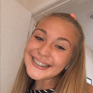 Meet your Posher, Ava